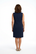 Buntes Fox Kleid MIJUKAI von Boutique Pepita, mit floralem Muster und lockerer Passform, aus weicher Baumwolle.