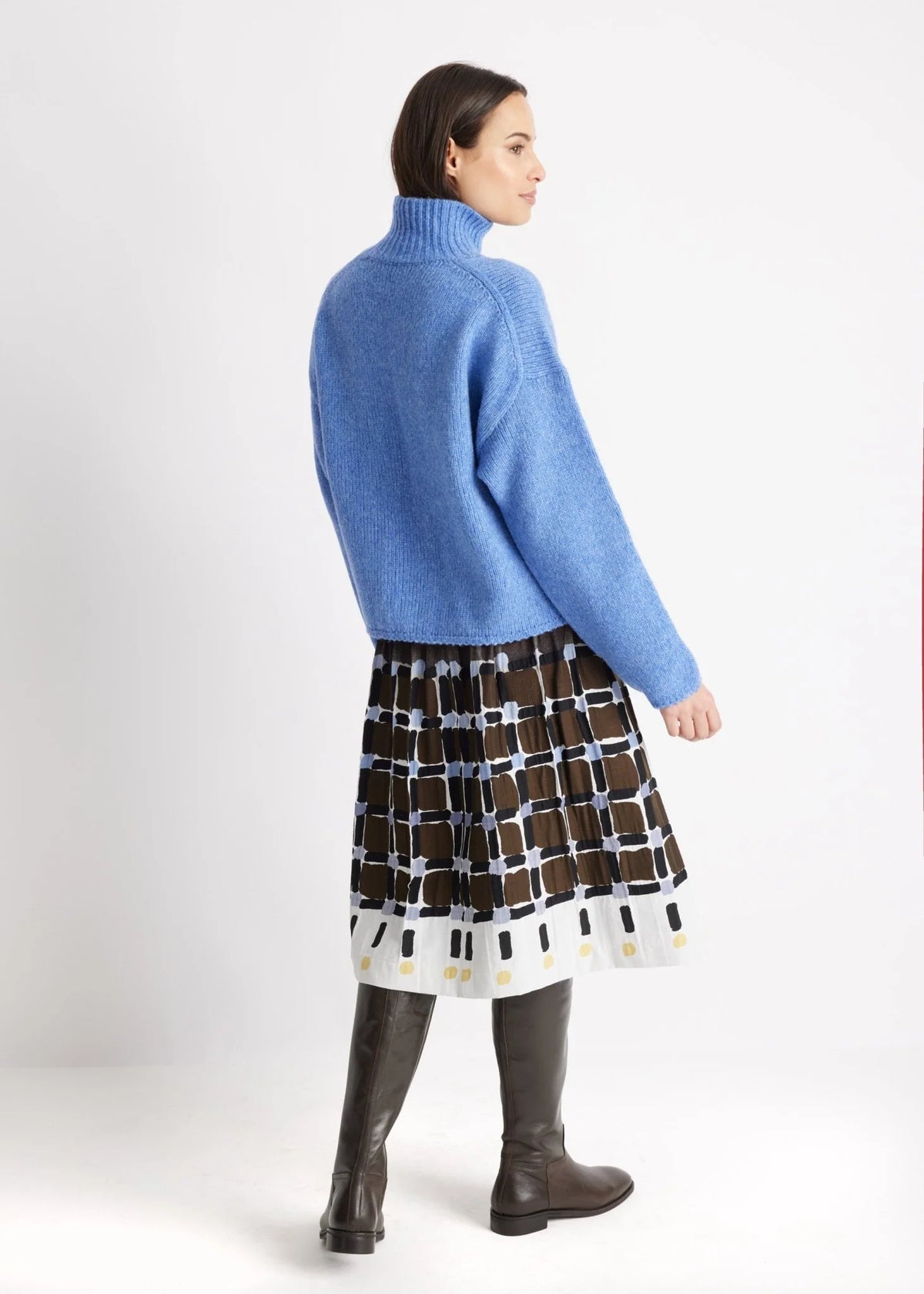 Fox's Strickpullover DEROLY in Blau, Ganzkörperansicht, Boutique Pepita Hamburg